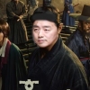 ‘훈식 시즌2’ ‘정우택권 V’… 유세 대신 온라인 포스터