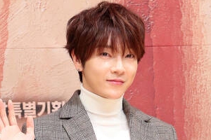 초신성 윤학 측 “코로나19 양성 판정”…국내 첫 연예인 확진