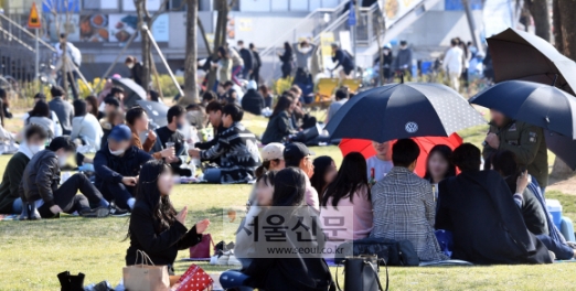 [서울포토] 인파가득한 반포시민공원