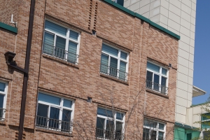 광명시, 격벽형 채취실·음압장비 갖춘 컨테이너형 선별진료소 운영