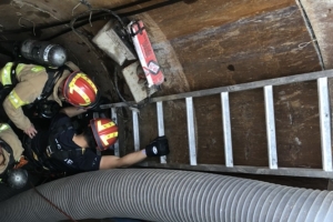 부산서 맨홀 작업 인부 3명 사망...유독가스 질식 추정