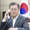 문 대통령 “한국경제, 상대적 양호… 국민 삶 위안 될 수 없어”