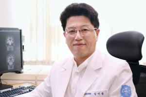 “하루 커피 2잔 넘게 마시는 여성, 뇌졸중 ·인지기능 저하 위험 높아 ”