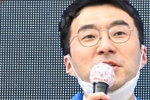 김남국 “‘n번방’분노 나와 엮지마”…진중권 “사퇴 아니면 제명”