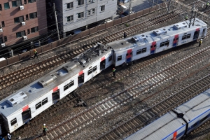 [서울포토] 서울지하철 1호선 탈선 사고