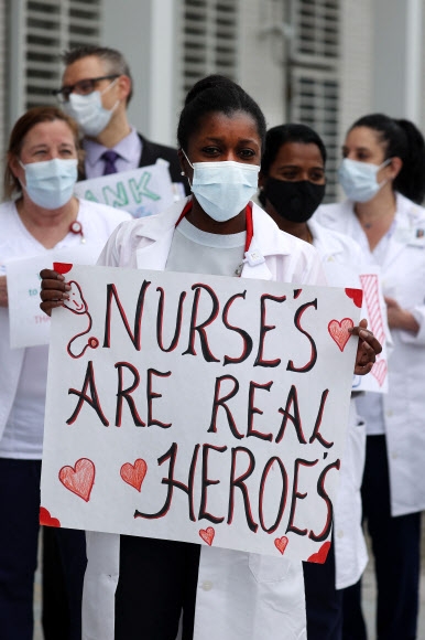 “간호사들이 진정한 영웅” 