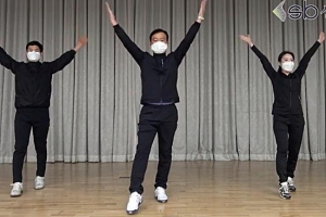 성북구청장 “집콕 스트레스, 저 따라 하면서 날려요”