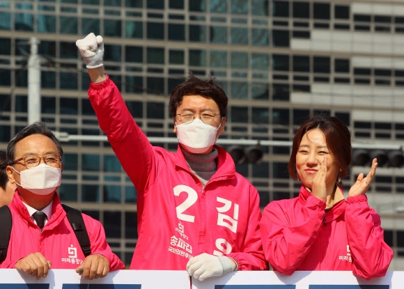 서울 송파갑 통합당 김웅 당선자.  연합뉴스