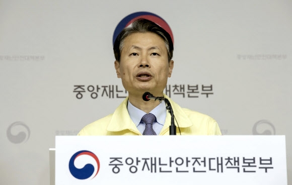 코로나19 관련 브리핑하는 김강립 보건복지부 차관. 보건복지부 제공