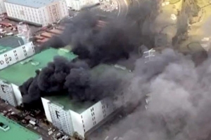 군포시 부곡동 군포물류센터 화재…상층부로 연소 확대 저지