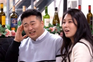 이원일 김유진 커플, 식당서 실신한 남성 구조...구조대원에 인계