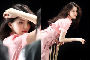 [포토] 부부의 세계 ‘여다경’ 한소희, 사랑스러운 현실 비하인드 컷