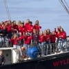 항해체험하던 학생들, 항공편 끊기자 범선 몰고 대서양 횡단