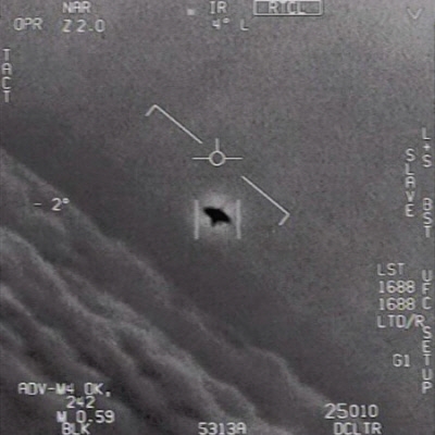 미국 국방부가 공개한 미확인비행물체(UFO).