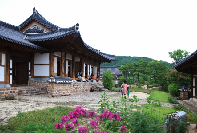 경북 영양군 석보면 광산문우 전경. 광산문우는 소설가 이문열씨가 2001년 고향인 석보면에 지은 사택이자 문학사랑방이다. 경북도 제공