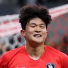 국대 수비수 김민재 ‘품절남’ 대열 합류