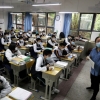 中 우한 중고교 코로나 사태 후 처음 문 열어 3학년들만 등교