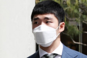 ‘동성 선수 추행 혐의’ 前쇼트트랙 국가대표 임효준 1심 벌금형… “미필적 고의 인정”
