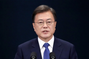 ‘취임 3주년’ 문 대통령 “위기를 기회로…질병관리청 승격”