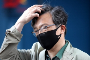 [포토] 조국 명예훼손 증인 출석하는 김의겸