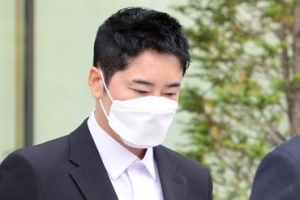 ‘성폭행 혐의’ 강지환, 항소심서 “저로 인해 상처받은 분들에 사죄”