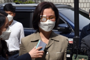 당시 서울대 직원 “조국 딸, 세미나 참석”