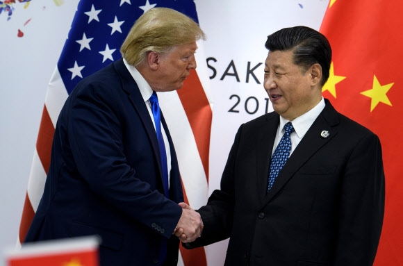 트럼프 “중국과 관계 끊을 수도 있다”