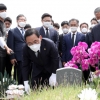 통합당, ‘극우’와 선긋고 일제히 광주행…한국당도 “위로”