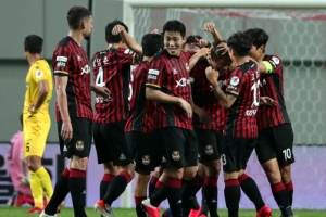 느슨해지는 경기 중 거리두기…문제인가, 불가피한가