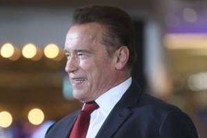 터미네이터, 곧 할아버지 된다…‘손주 유전자’ 자랑