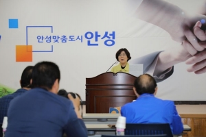 김보라 안성시장 “쉼터 불법 증·개축 원칙대로 처리할 것”