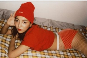 [포토] “레드가 좋아” 파격적 패션 선보인 루나
