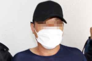 [포토] ‘소형보트 밀입국’ 중국인, 태안해경으로 이송