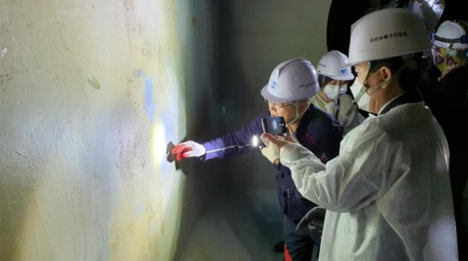 오존접촉조 현장 점검 중인 김제리 의원.