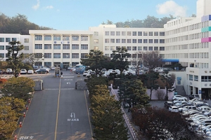불량 마스크 넘겨 받아 폐기 않고 재포장한 일당 징역형