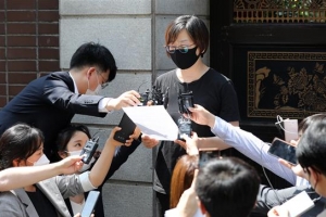 정의연 “쉼터 소장, 압수수색 후 삶 부정당하는 듯 힘들어 해”