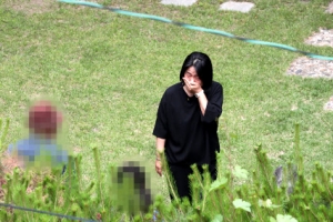 윤미향 “내 피 말라가는 것만 생각”… 마포쉼터 소장 추도
