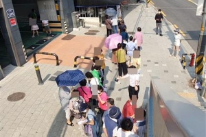 중국동포 쉼터서 확진자 나오자…‘조선족은 공공의 적’ 혐오까지 이중고