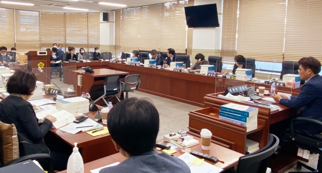 보건복지위원회, 사회서비스원 현안 정담회 실시. 경기도의회 제공. 