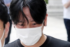 [포토] 가수 힘찬, ‘강제 추행 혐의’ 7차 공판 출석