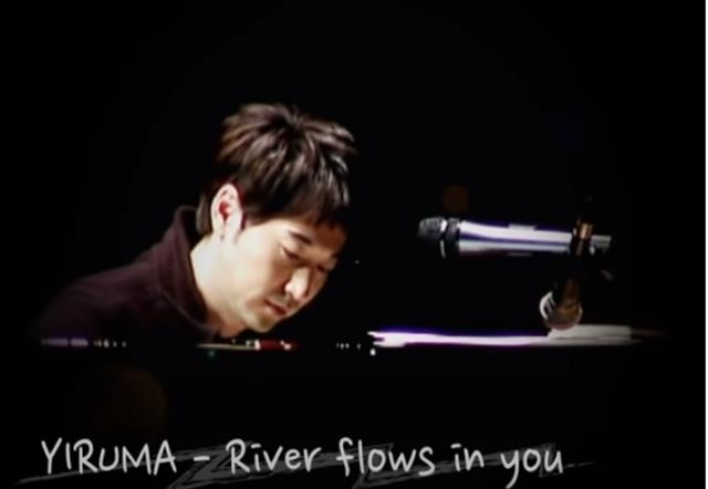 내년 데뷔 20주년을 앞두고 차트 역주행의 기록을 쓰고 있는 피아니스트 이루마. 2001년 발표한 ‘River flows in you’의 유튜브 영상은 조회수가 1억회를 넘겼다. 비보(VEVO) 채널 유튜브 화면 캡처