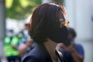 조범동 21개 혐의 중 20개 ‘유죄’… “정경심, 횡령 공범 아니다”