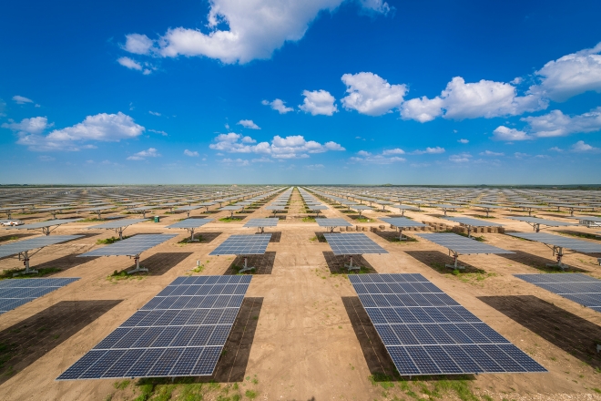 미국 텍사스 주에 설치된 파루의 알라모 태양광 발전소 현장.