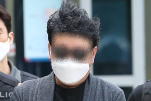 끝내 반성 없던 ‘경비원 갑질’ 주민, 5년형 확정