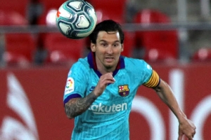 수염 깎고 돌아온 메시, 기성용 결장…바르샤, 마요르카 4-0 대파