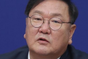 김태년 “데이터청 설립 방안 적극 검토하겠다”