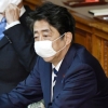 아베, 코로나 자금지원 늦어지자 “신청자들이 잘못해서” 주장 빈축