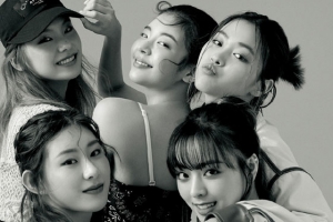 흑백 사진 속 추억처럼…데뷔 1년 반 ‘있지(ITZY)’ 화보 공개