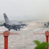 한반도 긴장 고조… F16전투기 초계비행 위해 이륙