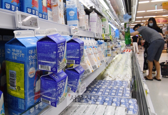 마트에 진열된 우유 제품들. 김명국 선임기자 daunso@seoul.co.kr